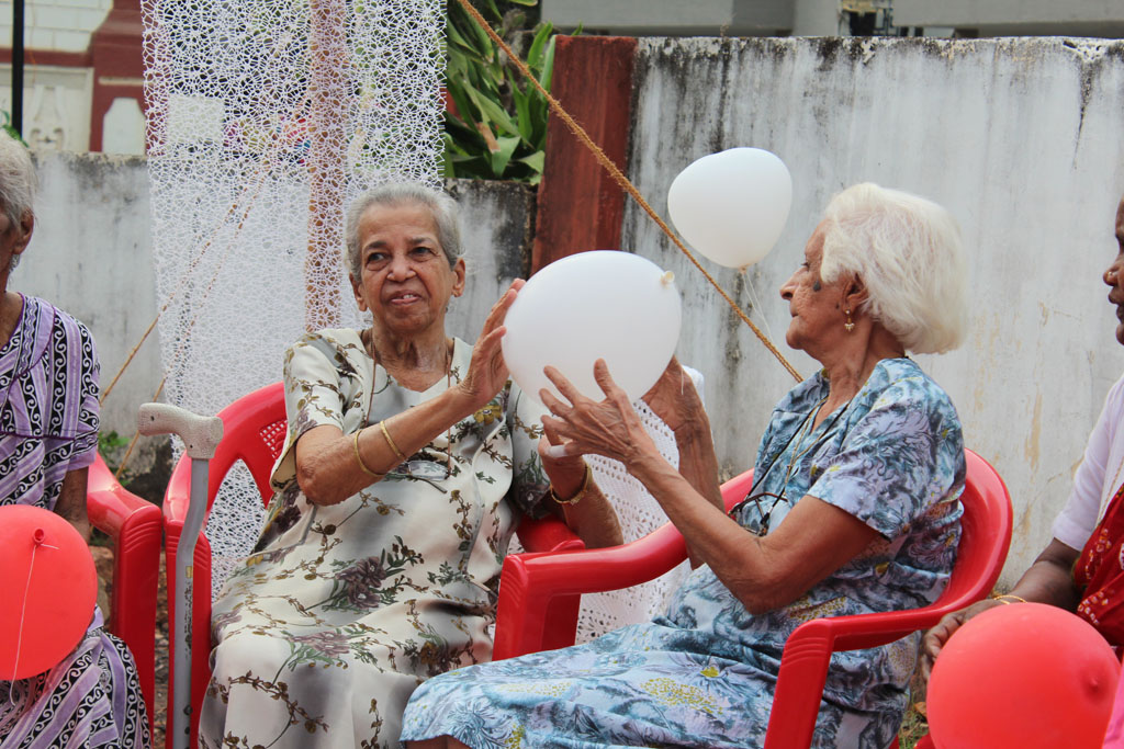 Oldage Home Visit - old-age-home-6